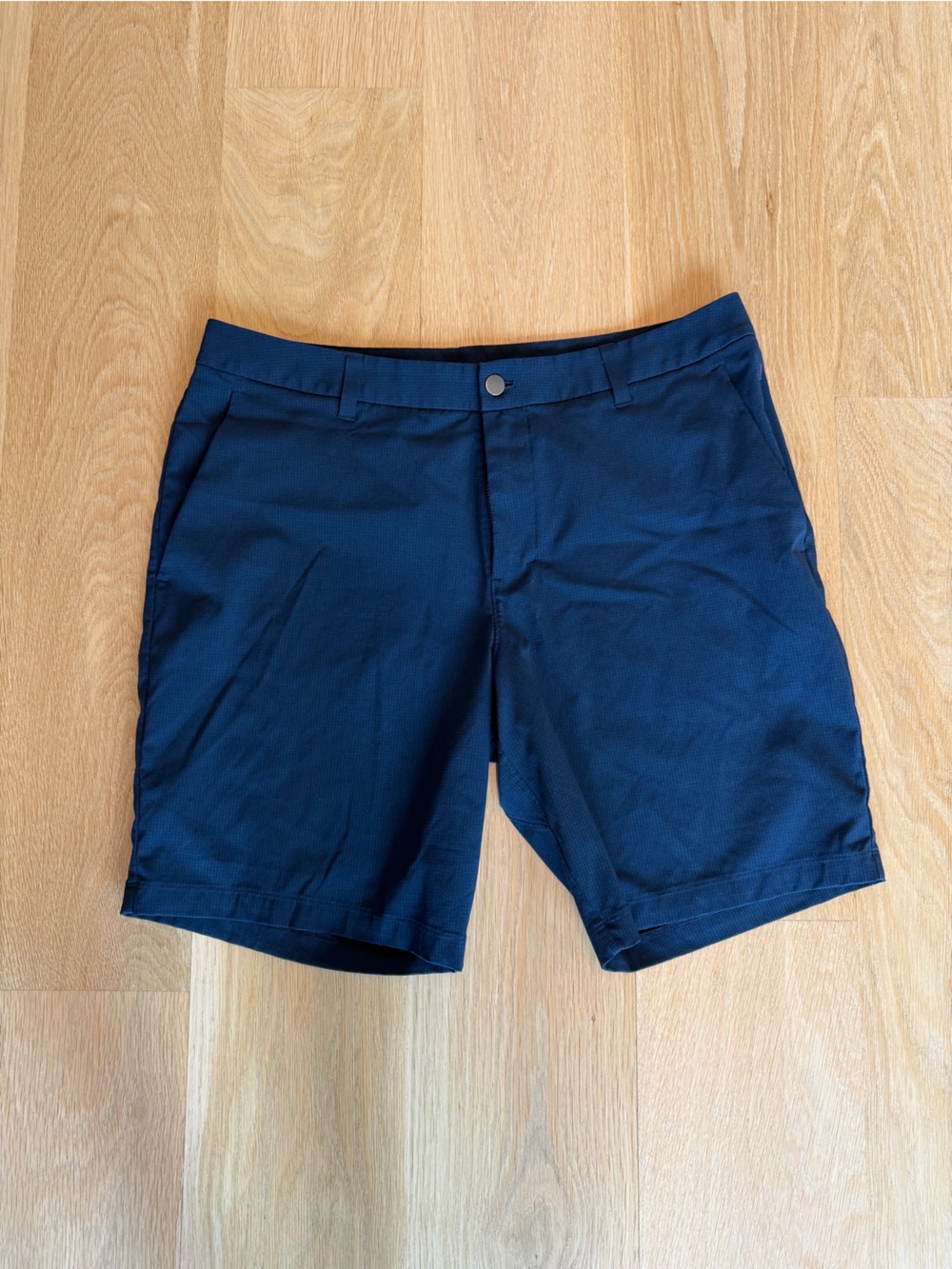 Lulu Lemon ABC Classic-Fit WovenAir 9” Shorts Navy Blue 36